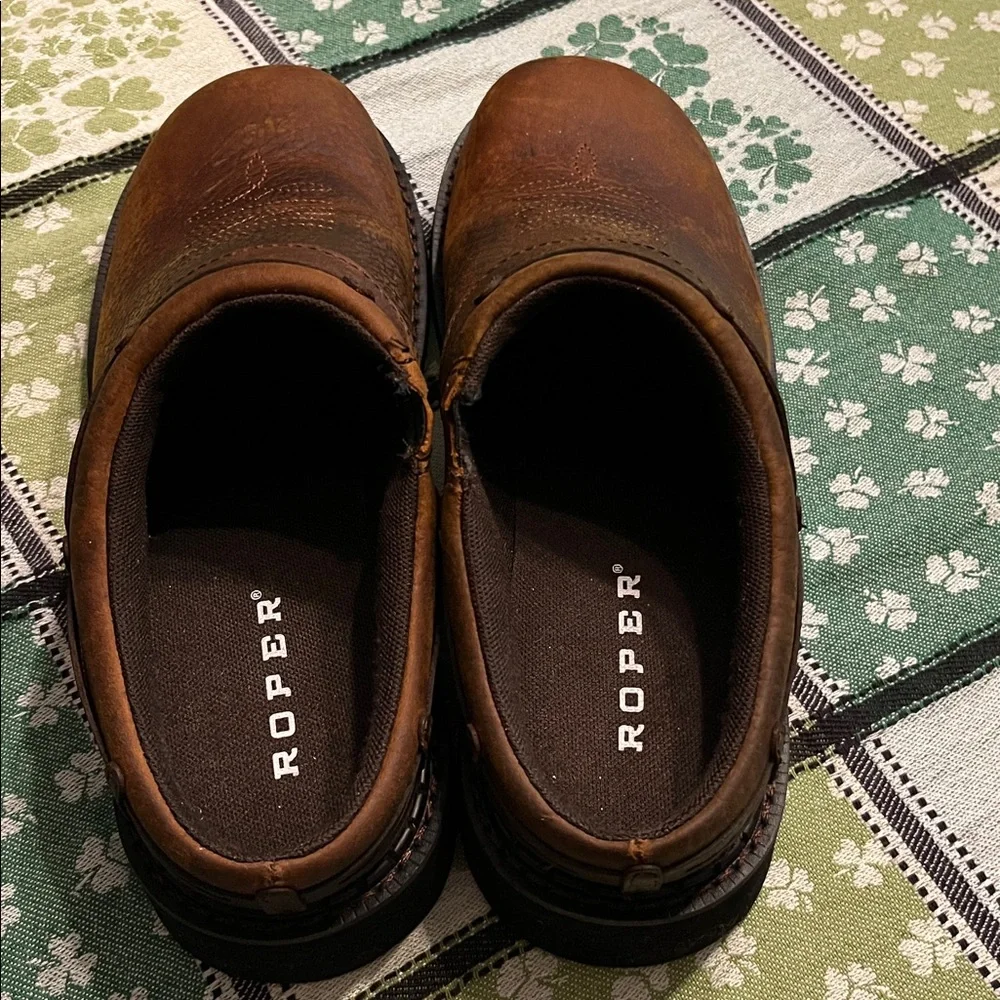 Women’s Roper Crazy Horse Laces mules 8
Round toes. Like new. - Picture 2 of 16